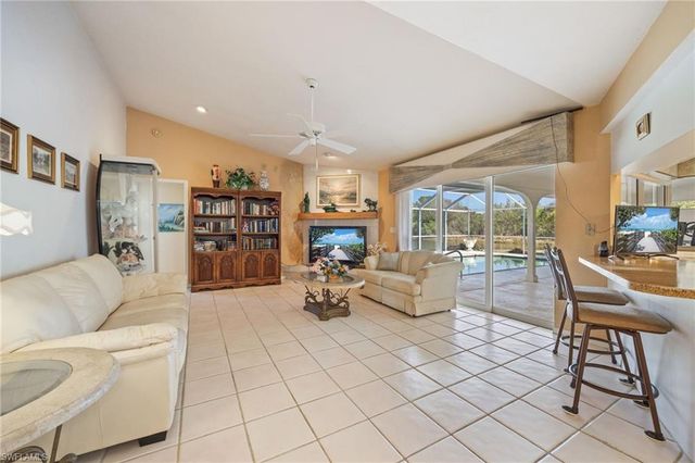 11701 Pinewood Lakes DR, Fort Myers, FL 33913