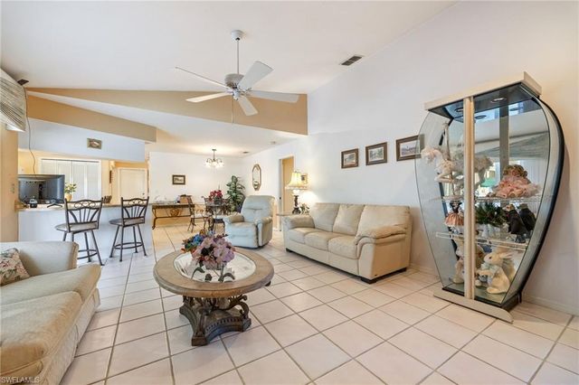 11701 Pinewood Lakes DR, Fort Myers, FL 33913