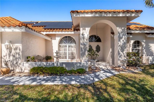 11701 Pinewood Lakes DR, Fort Myers, FL 33913