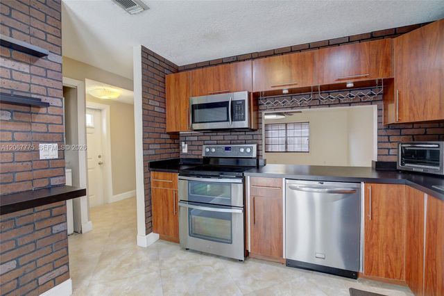 9874 Hammocks Boulevard 108-49, Miami, FL 33196