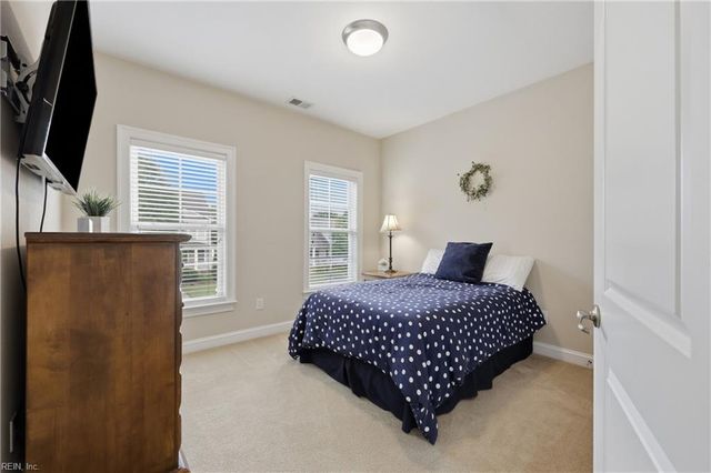 2107 Governors Pointe DR, Suffolk, VA 23436