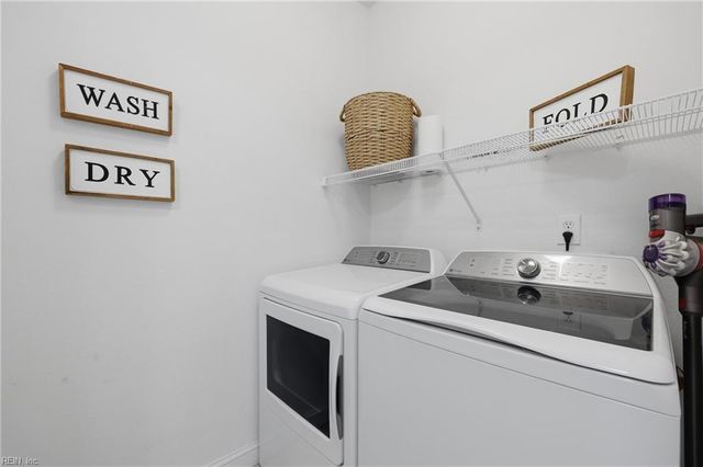 2107 Governors Pointe DR, Suffolk, VA 23436