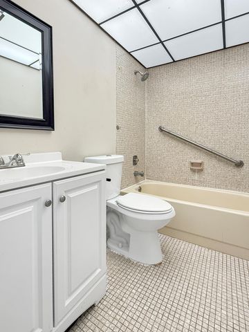 3070 NW 48TH Terrace 414, Lauderdale Lakes, FL 33313