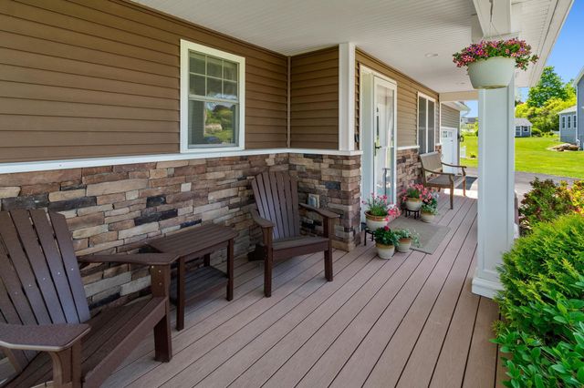 55 Over Lake Court, St. Albans Town, VT 05478