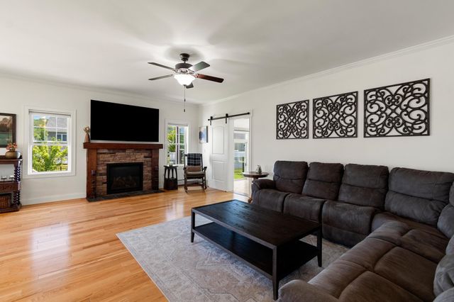55 Over Lake Court, St. Albans Town, VT 05478