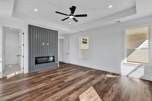 1126 Gannon Lane, Desoto, TX 75115