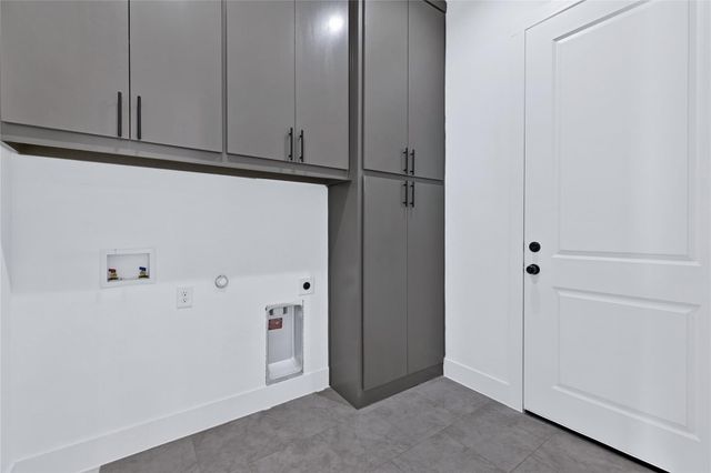 1126 Gannon Lane, Desoto, TX 75115