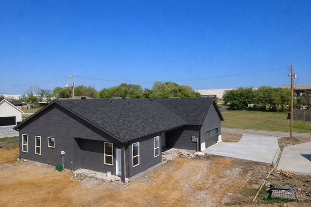 1126 Gannon Lane, Desoto, TX 75115