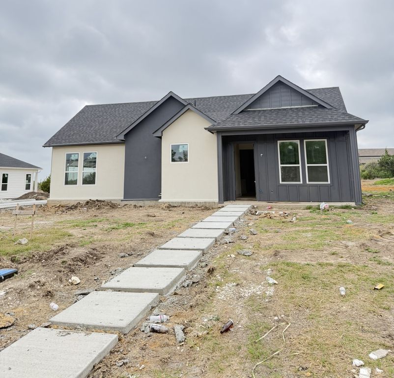 1126 Gannon Lane, Desoto, TX 75115