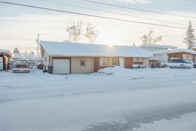 1011 LATHROP STREET, Fairbanks, AK 99701