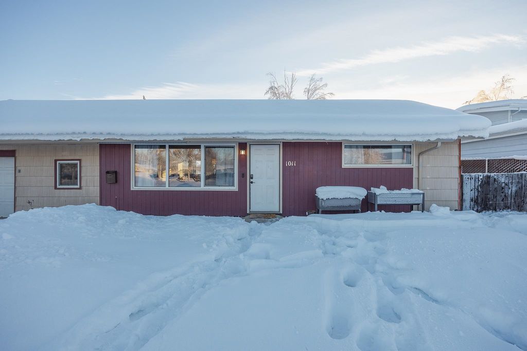 1011 LATHROP STREET, Fairbanks, AK 99701