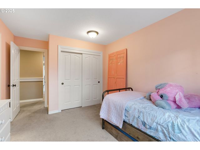 15943 Sw ENNA Ct, Portland, OR 97224
