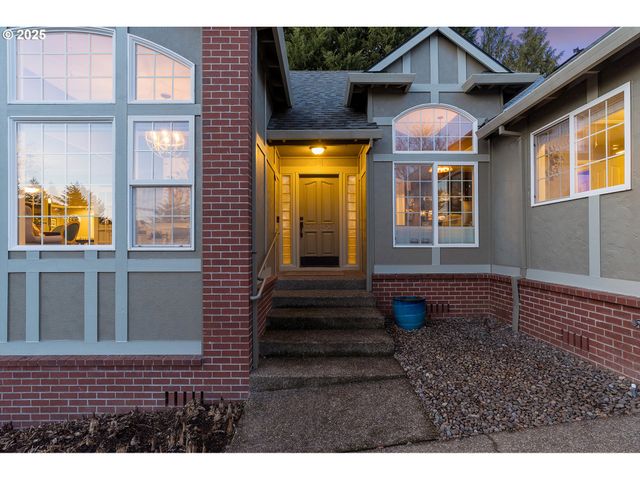 15943 Sw ENNA Ct, Portland, OR 97224