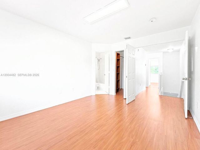 5701 NW 114th Ct 104, Doral, FL 33178