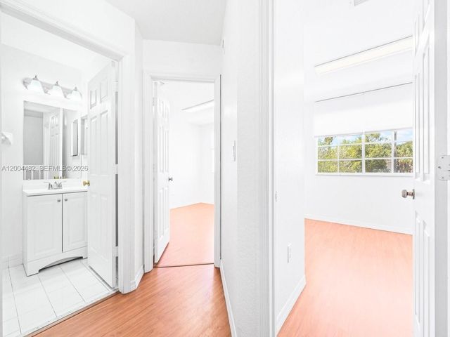 5701 NW 114th Ct 104, Doral, FL 33178