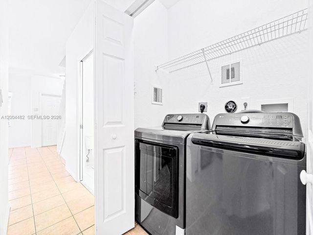 5701 NW 114th Ct 104, Doral, FL 33178