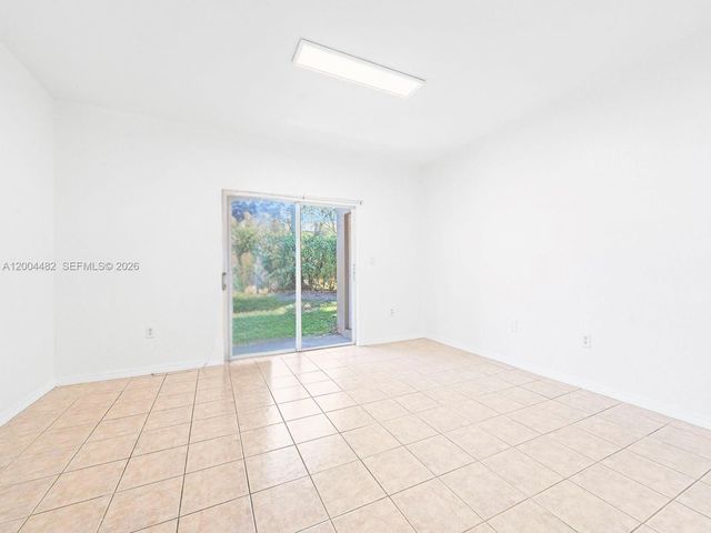 5701 NW 114th Ct 104, Doral, FL 33178