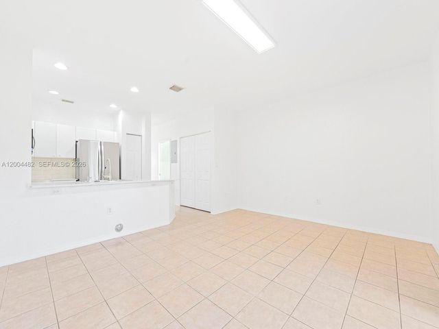 5701 NW 114th Ct 104, Doral, FL 33178