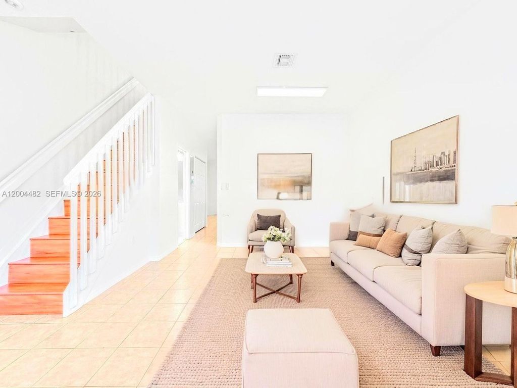 5701 NW 114th Ct 104, Doral, FL 33178