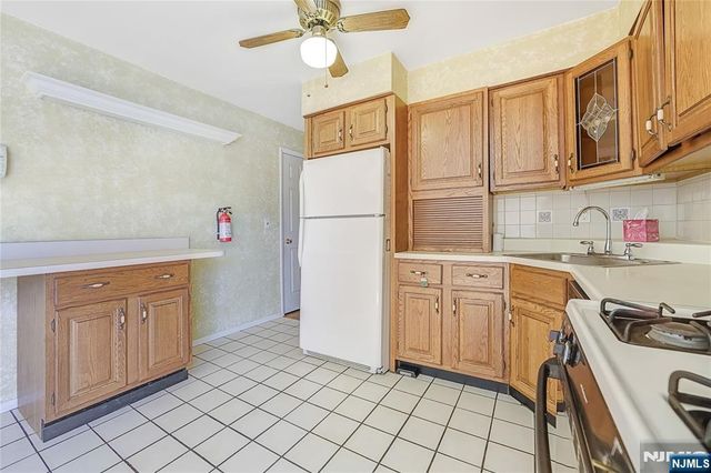 340 Kipp, Elmwood Park, NJ 07407