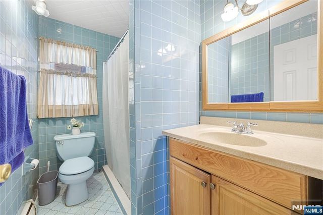 340 Kipp, Elmwood Park, NJ 07407