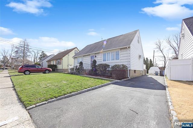 340 Kipp, Elmwood Park, NJ 07407