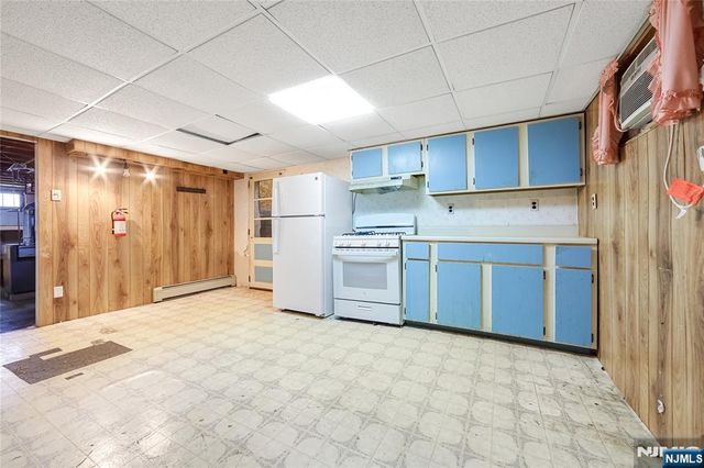 340 Kipp, Elmwood Park, NJ 07407