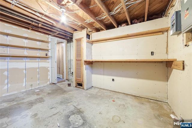 340 Kipp, Elmwood Park, NJ 07407