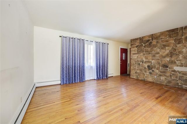 340 Kipp, Elmwood Park, NJ 07407