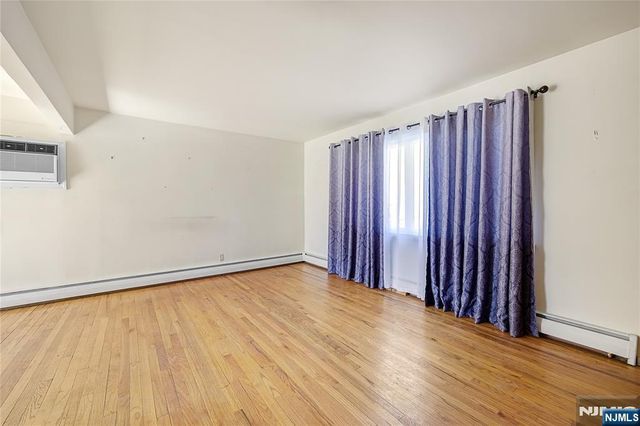 340 Kipp, Elmwood Park, NJ 07407