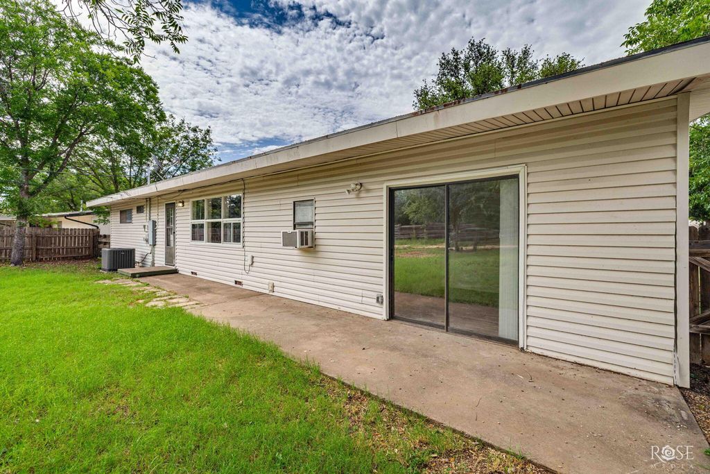 Image 24 of property listing at 2516 University Avenue, San Angelo, TX 76904