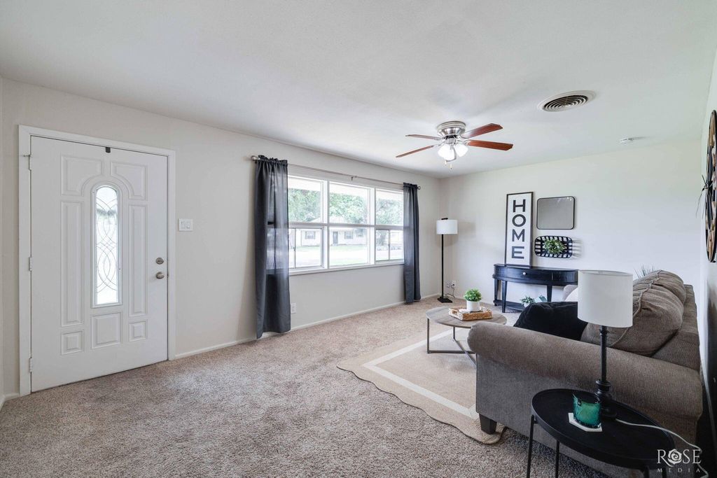 Image 4 of property listing at 2516 University Avenue, San Angelo, TX 76904