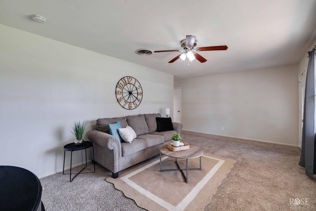Image 5 of property listing at 2516 University Avenue, San Angelo, TX 76904