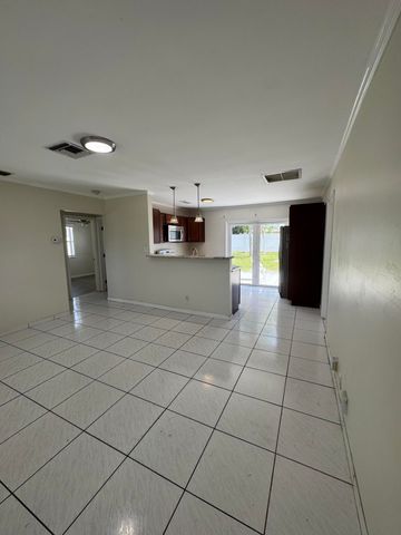 2905 Buckley 1, Lake Worth, FL 33461