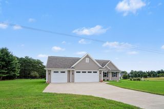 2133 S Van Kal Street, Oshtemo Twp, MI 49009
