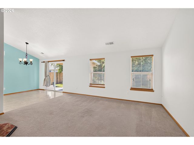 3149 Ne MALONEY Dr, Mc Minnville, OR 97128
