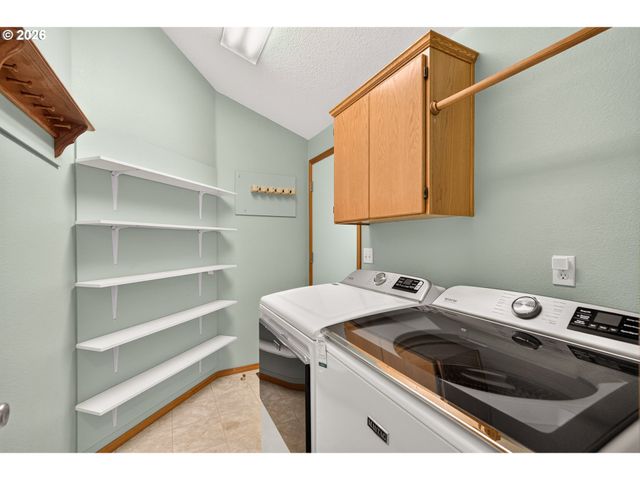 3149 Ne MALONEY Dr, Mc Minnville, OR 97128