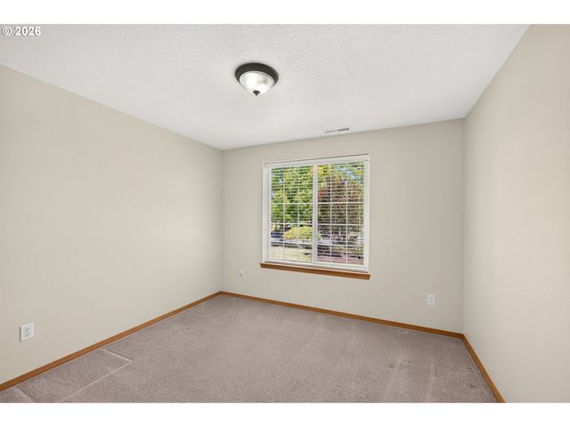3149 Ne MALONEY Dr, Mc Minnville, OR 97128