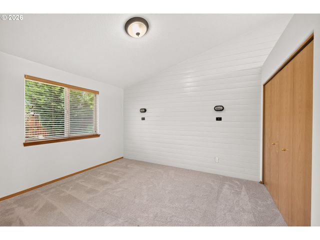 3149 Ne MALONEY Dr, Mc Minnville, OR 97128
