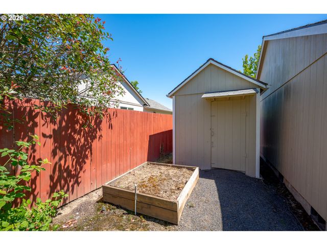 3149 Ne MALONEY Dr, Mc Minnville, OR 97128