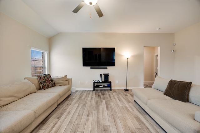 1513 Kinglet Street, Desoto, TX 75115