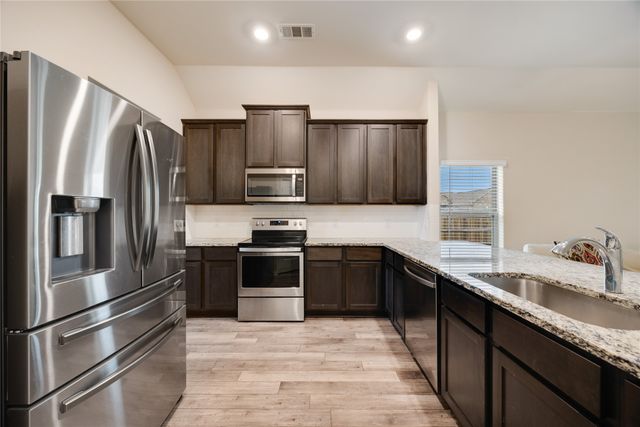1513 Kinglet Street, Desoto, TX 75115