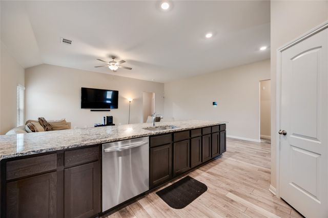 1513 Kinglet Street, Desoto, TX 75115