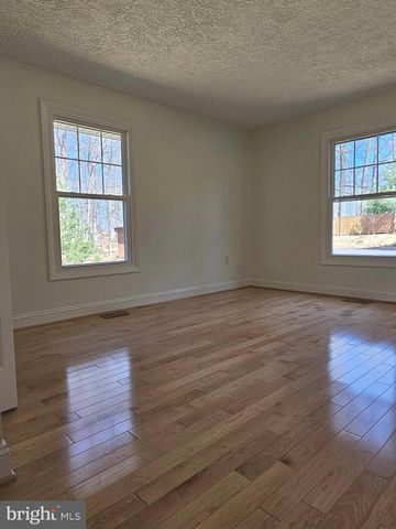 274 WOODSIDE LN, Winchester, VA 22603