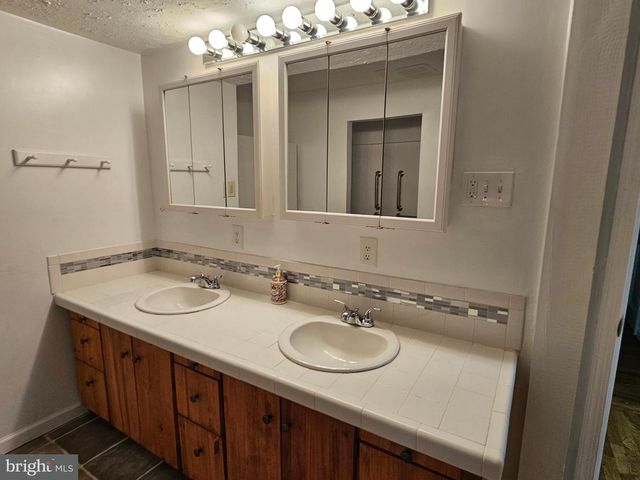 274 WOODSIDE LN, Winchester, VA 22603