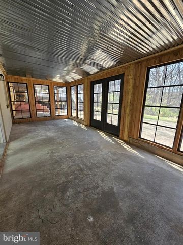 274 WOODSIDE LN, Winchester, VA 22603
