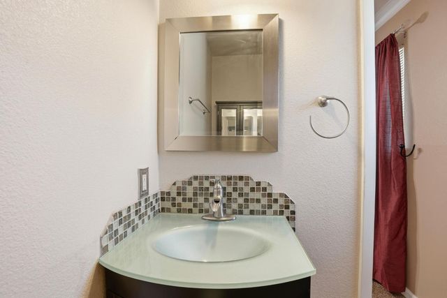 3356 E Pontiac Way, Fresno, CA 93726