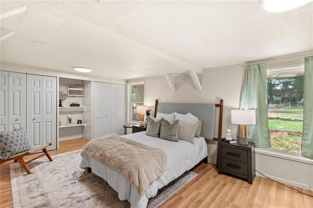 607 N Main Street, Excelsior Springs, MO 64024