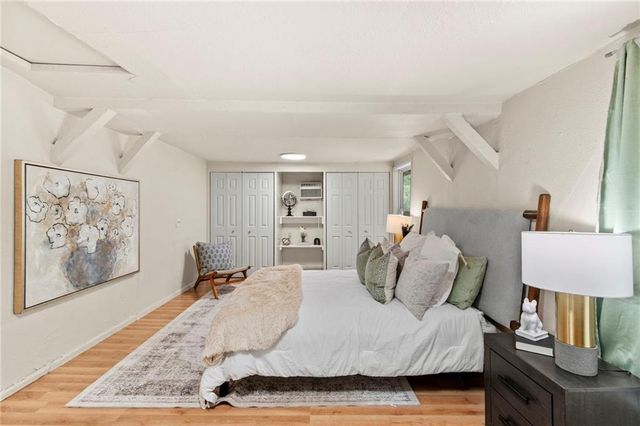 607 N Main Street, Excelsior Springs, MO 64024
