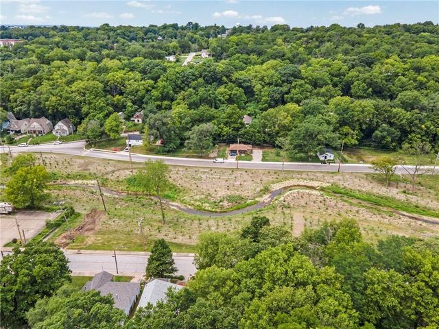 607 N Main Street, Excelsior Springs, MO 64024
